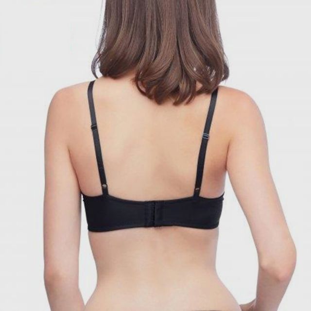 Wacoal Wireless Bra Wb5577 Black Enticing wacoal treats await you!