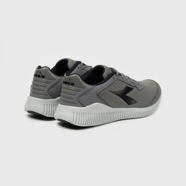 diadora eagle 2