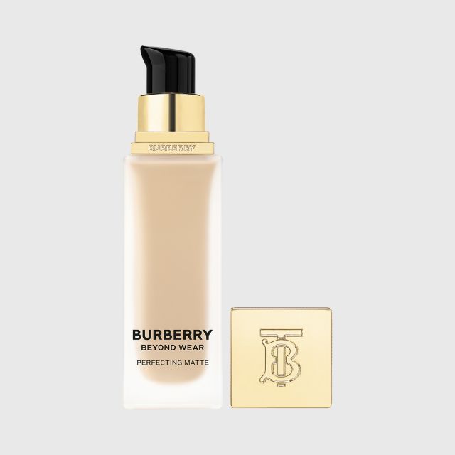 Burberry 1oz cashmere soft matte foundation hombre hotsell
