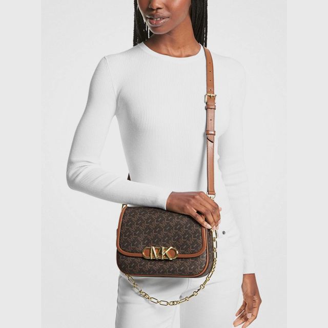 Medium chain hotsell messenger signature bag