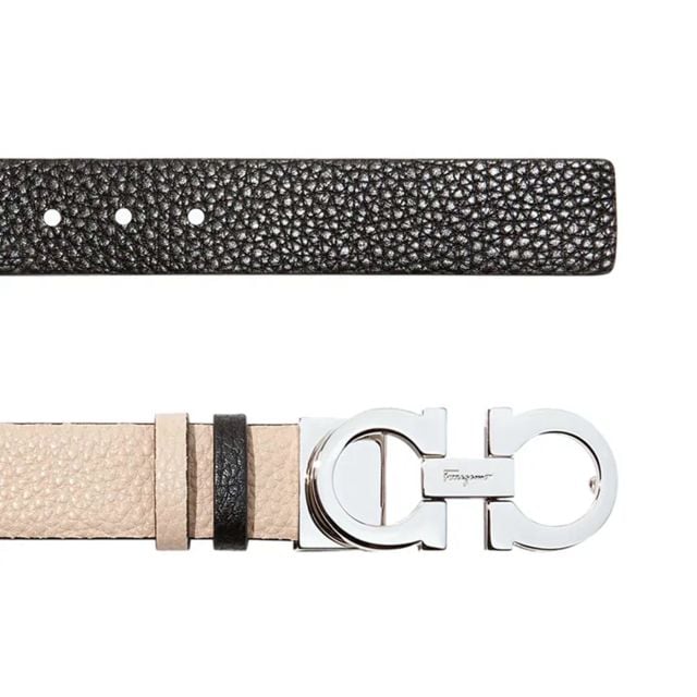 【送料&関税込】Ferragamo Reversible And Adjustable Gancini Ferragamo Reversible and Adjustable Gancini Belt- 105 CM